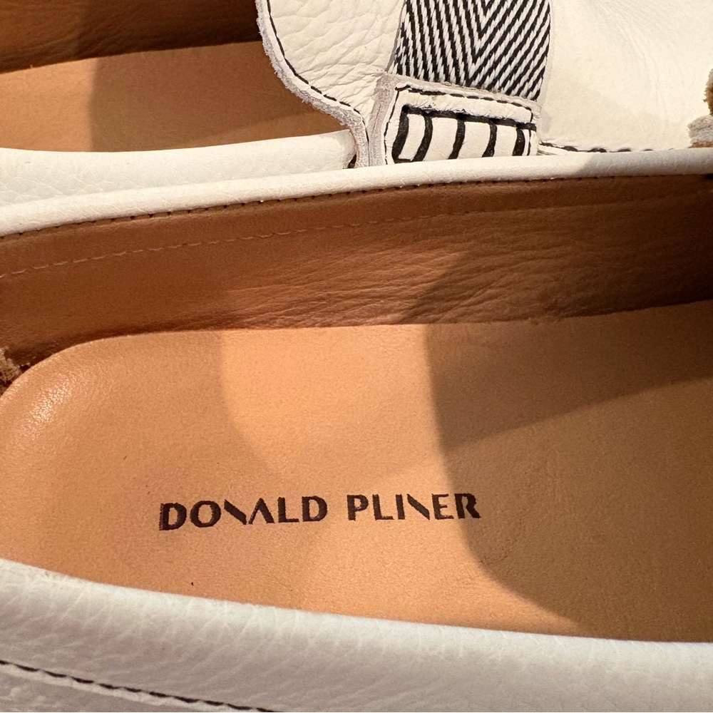 Men's Donald J. Pliner White and Black Slip-On Loafers; Size 10 - Picture 3 of 9